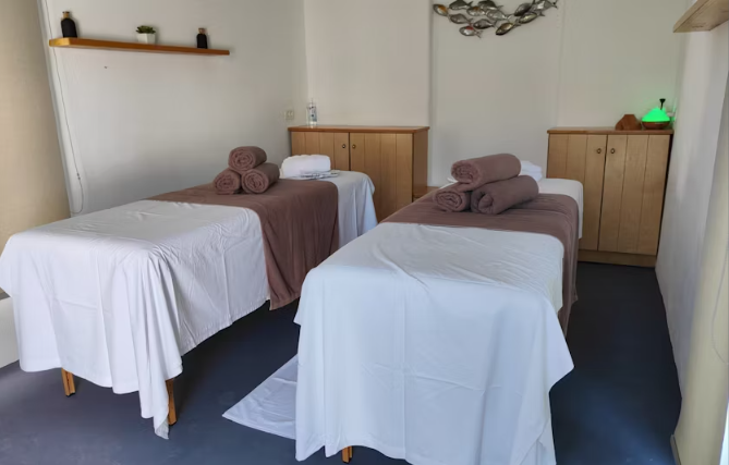 Couples’ Aromatherapy Massage in Santorini - Image 2